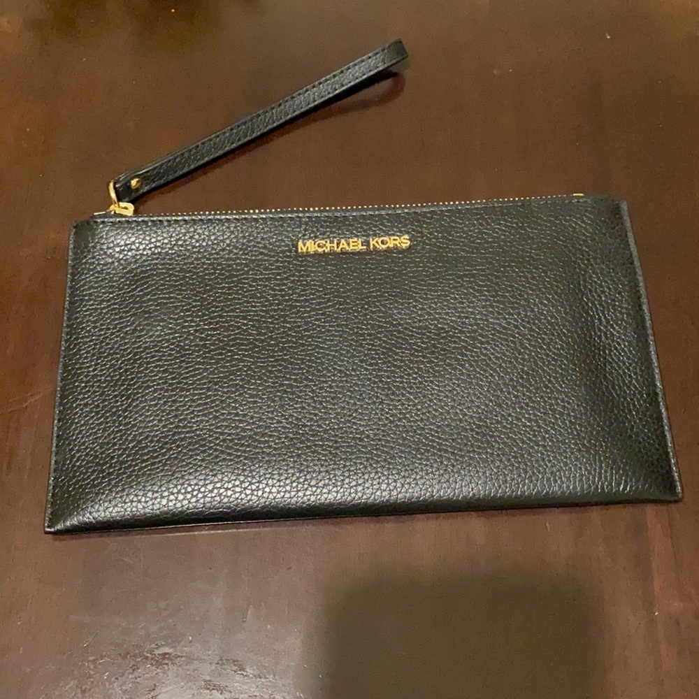 Michael Kors large wristlet